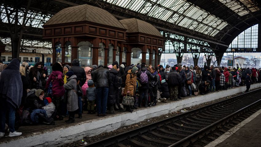 W poniedziałek z Ukrainy przybyło ponad dziesięć tysięcy osób
