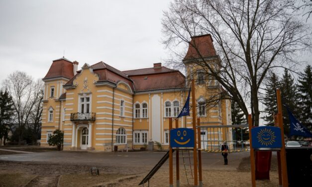 Przekazano pierwszy etap renowacji słowackiej szkoły narodowej w Nézsa