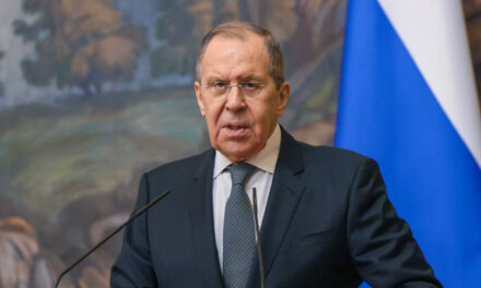 Lavrov: Mi sosem fenyegettünk atomháborúval!