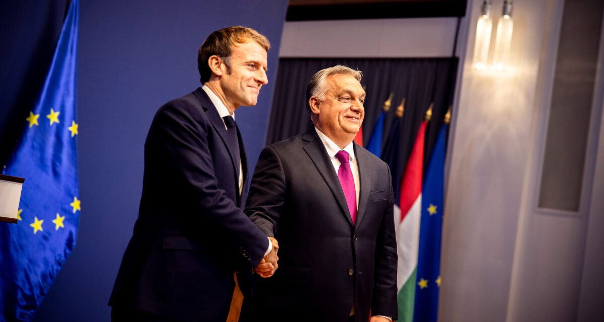 Folgt Macron in strategischen Fragen Orbáns Muster?