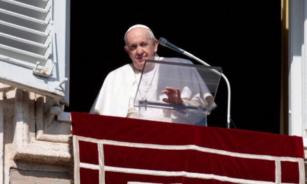 Papa Francesco: La crudeltà sacrilega che sta avvenendo in Ucraina