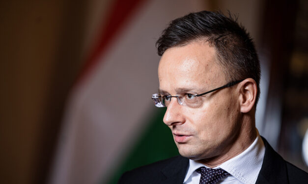 Péter Szijjártó: Márki-Zay wprawił zakarpackich Węgrów w stan wzmożonych nastrojów nacjonalistycznych