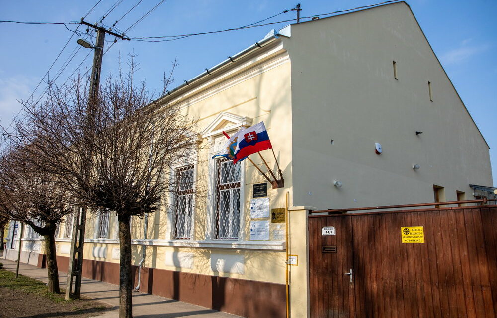 Félszáznál több szlovák nemzetiségi intézmény felújítása folytatódik idén