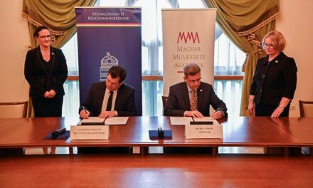 MMA und KKM unterzeichneten einen Kooperationsvertrag