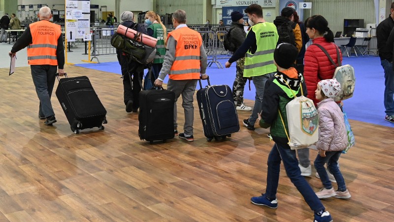 Hétfőn több mint 10.000 ukrán menekült érkezett Magyarországra