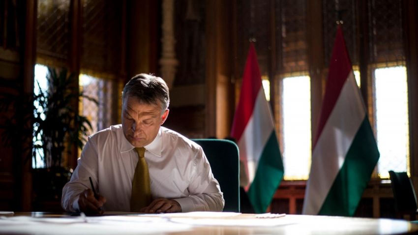 Orbán Viktor levelet írt a német kancellárnak