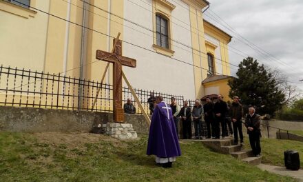 Crocifissione del Venerdì Santo a Szőgyén