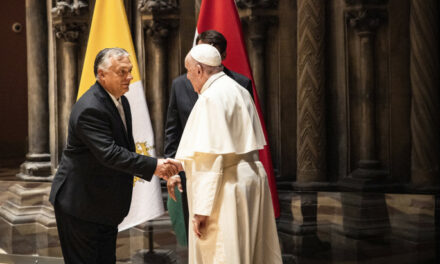 Magánaudiencián fogadja ma Ferenc pápa Orbán Viktort