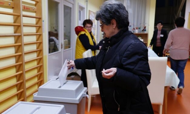 Választási megfigyelők: a voksolások rendben zajlottak