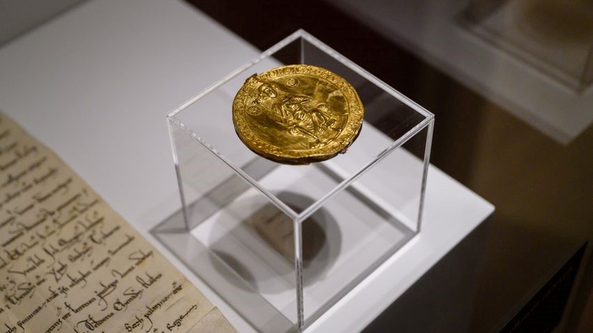 Mit Münzen und einer Ausstellung würdigen sie das Andenken an die Goldene Bulle