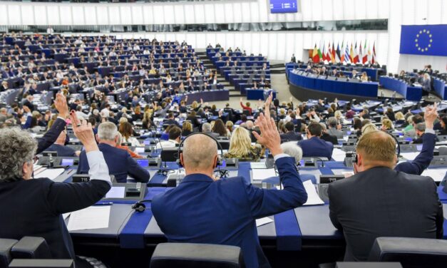 A collection of signatures was launched in Brussels to revoke Hungary&#39;s right to vote