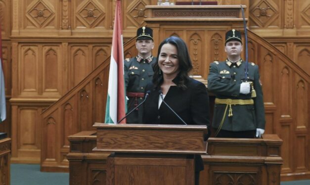 Hír TV broadcasts the inauguration of Katalin Novák live