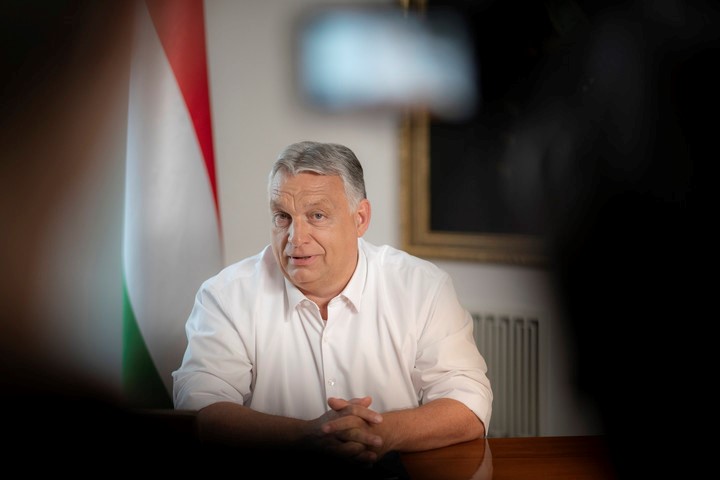 Viktor Orbán: Wir schützen die Gemeinkosten, wir nehmen den Mehrgewinn weg!