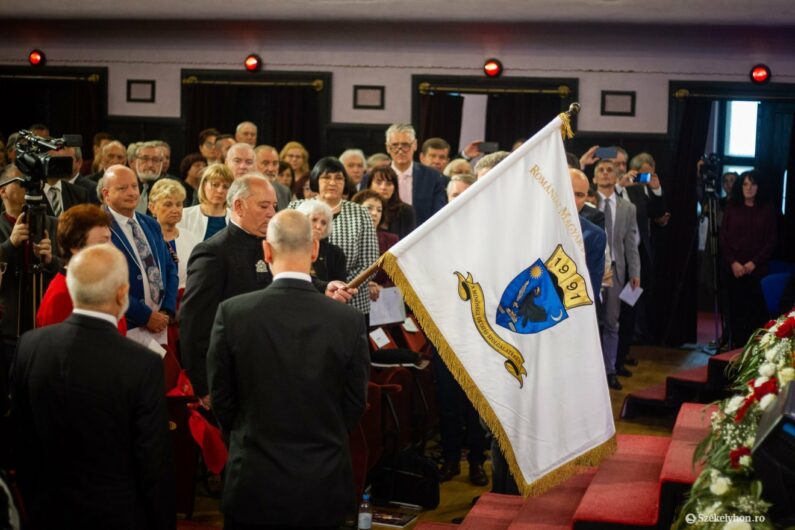 Pedagogus szervezet unnepel Erdelyben