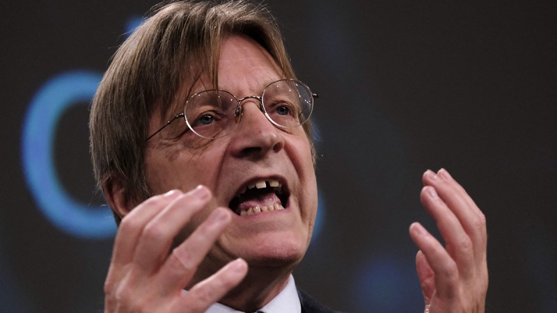 Verhofstadt bezieht sich bereits auf Menschen