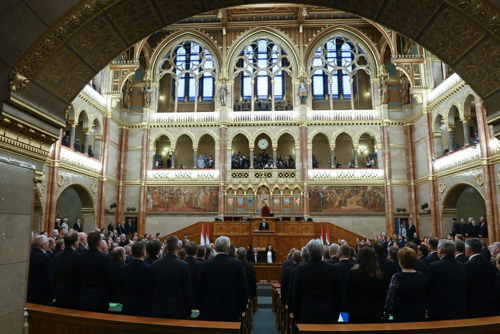 parlament eskü