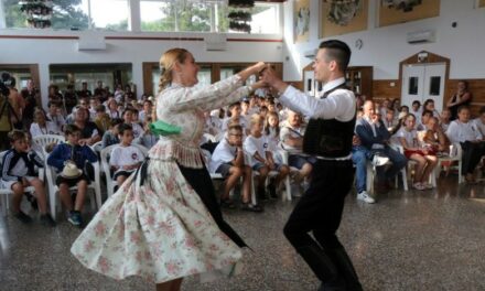 Migliaia di studenti delle scuole superiori del bacino dei Carpazi partecipano ai programmi dell&#39;Associazione Rákóczi