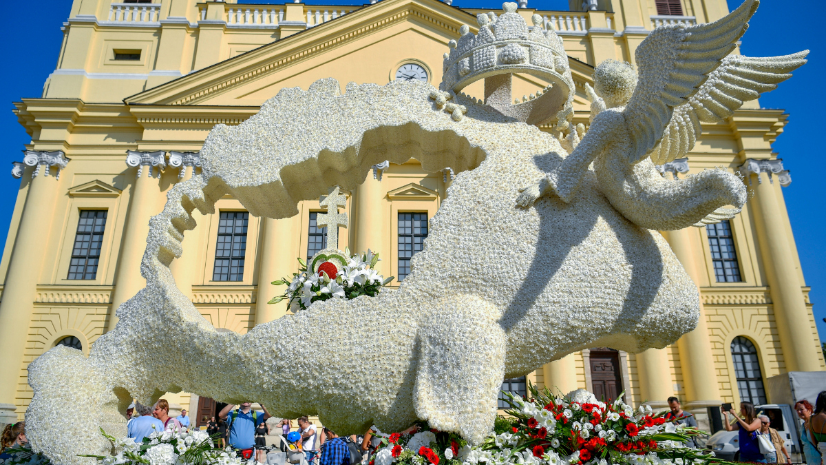 trianon nagy magyarország virágkarnevál