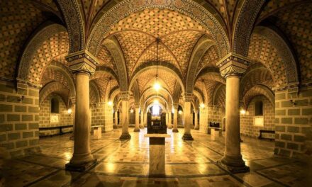 Lebende Steine ​​- Pfingstsonntag in der Kathedrale von Pécs