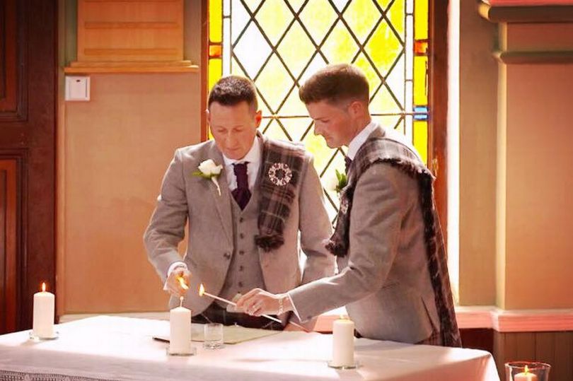 Die Church of Scotland hat der Eheschließung homosexueller Paare zugestimmt