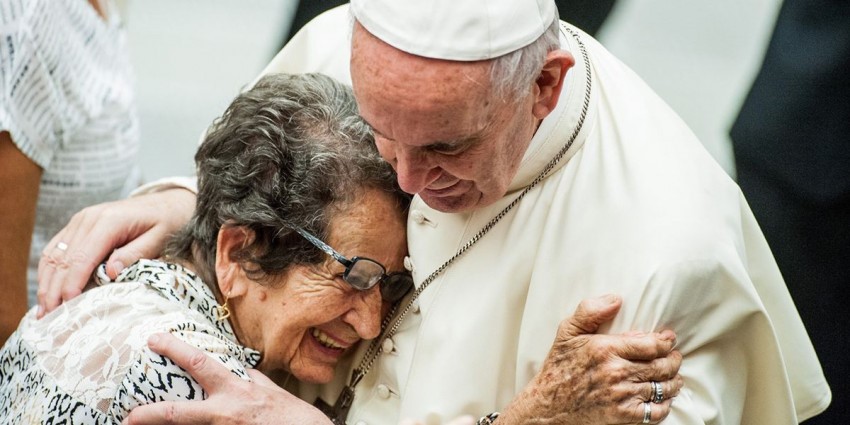 Ferenc pápa üzenete a nagyszülők és az idősek világnapjára
