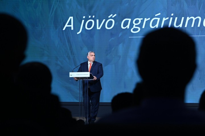 Orbán Viktor: az agrárium kárára nem fognak válságot menedzselni