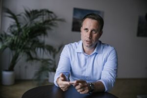 Dömötör Csaba - origo