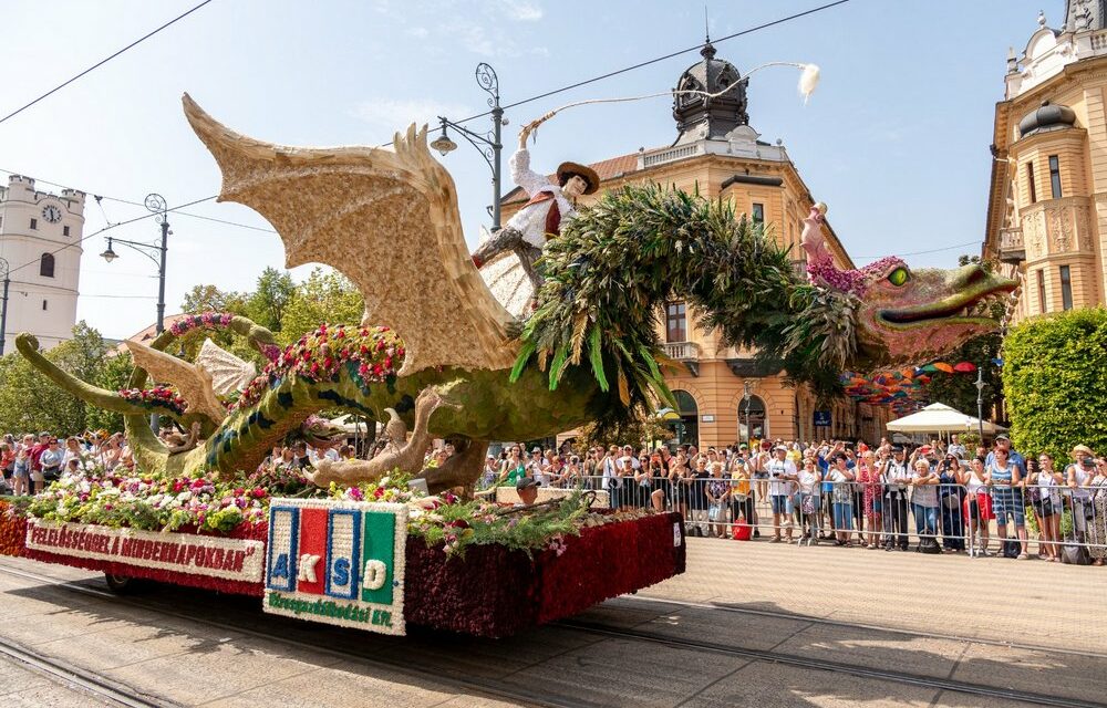 Colorful flower carts, frenzied atmosphere at the flower carnival in Debrecen