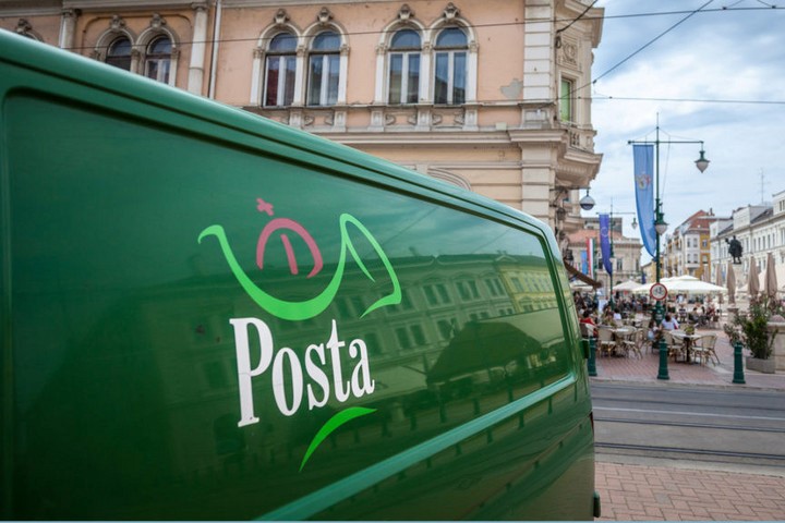 Magyar Posta purchased 40 electric Mercedes-Benz vehicles