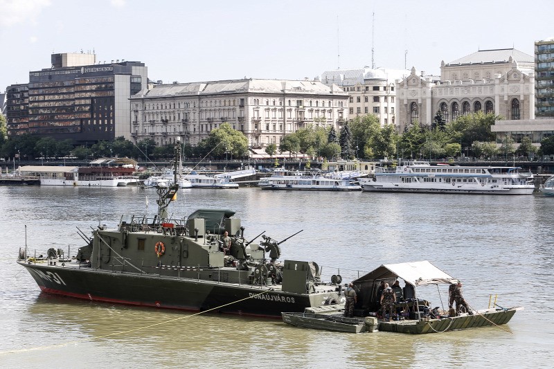 A single-stage Soviet aerial bomb was found in the Danube