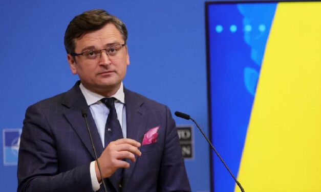 Ukrán külügyminiszter: Mindent megteszünk, hogy elhallgattassuk a béke hangjait!