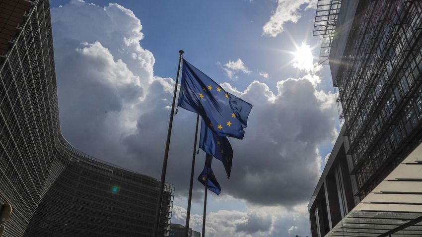 Il pagamento dei fondi UE in Ungheria potrebbe essere vincolato a nuove condizioni, riferisce Bloomberg