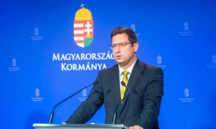 Gergely Gulyás: Il governo estenderà il prezzo massimo alle uova e alle patate