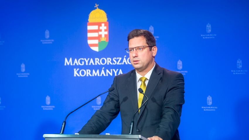 Gergely Gulyás: Il governo estenderà il prezzo massimo alle uova e alle patate