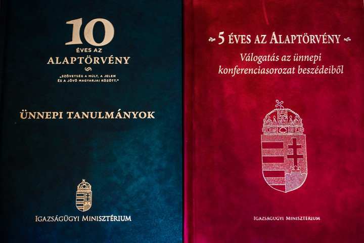 Új kiadvány: Tíz éves Magyarország Alaptörvénye