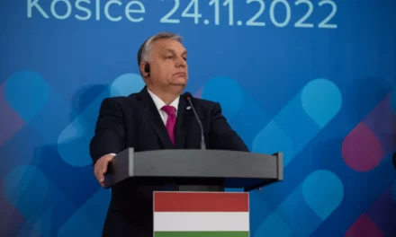Orbán Viktor újabb képeket osztott meg a kassai csúcsról