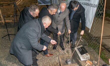 A magyar kormány által támogatott új óvoda alapkövét tették le Tusnádfürdőn
