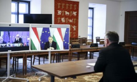 Orbán Viktor az EU-csúcsot előkészítő kormányfői egyeztetésen vett részt