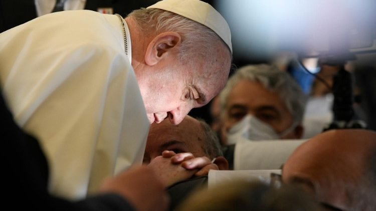 Pope Francis: peace and heartbreaking prayer