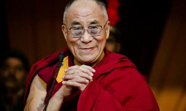 Dalai Lama: Pope Benedict &quot;lived a meaningful life&quot;