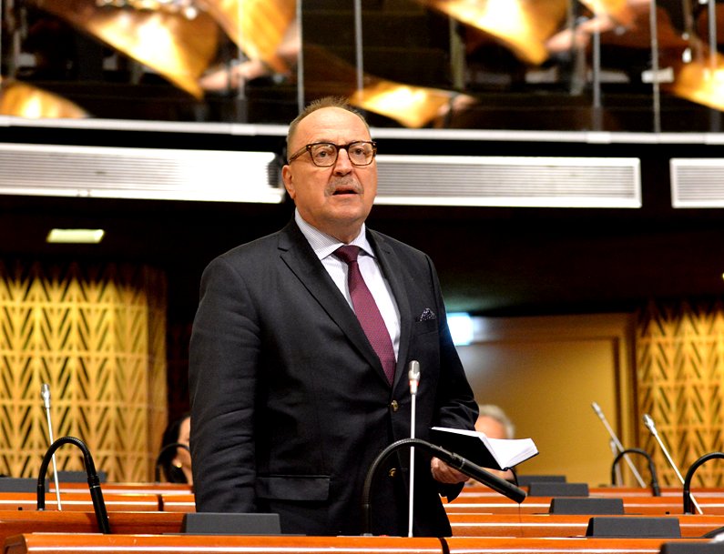 Vice-president Zsolt Németh again