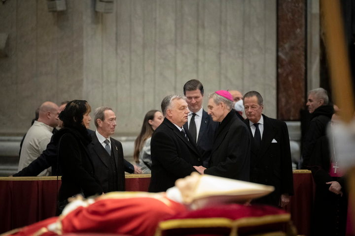 Viktor Orbán was pardoned in XVI. At Benedict&#39;s funeral 