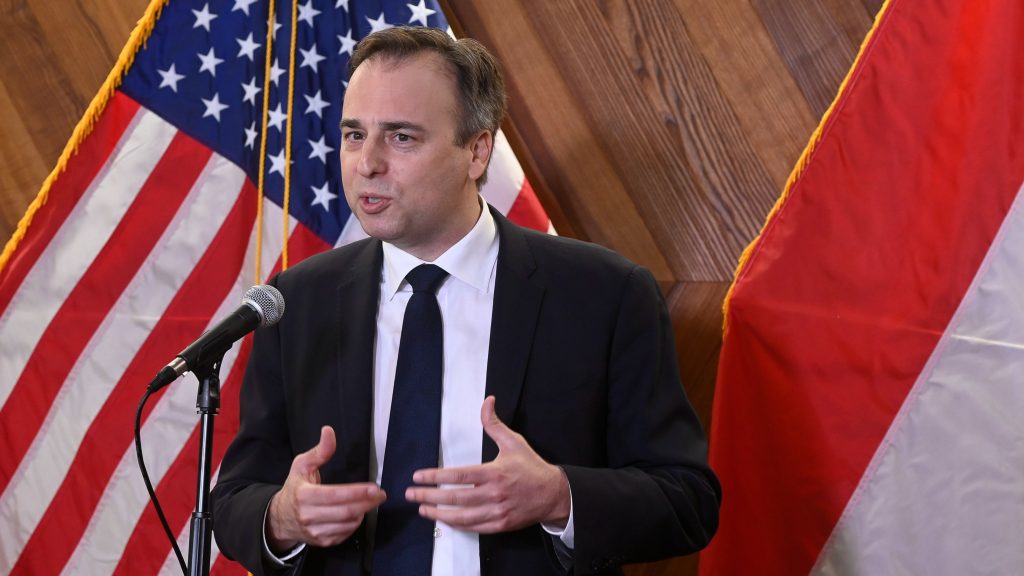 Pressman: az USA-nak cselekednie kell, mert Orbánék csak ebből értenek