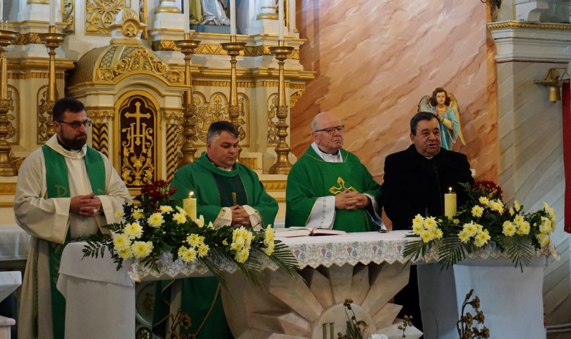 Superior Csángó: tęsknią za mszami po węgiersku