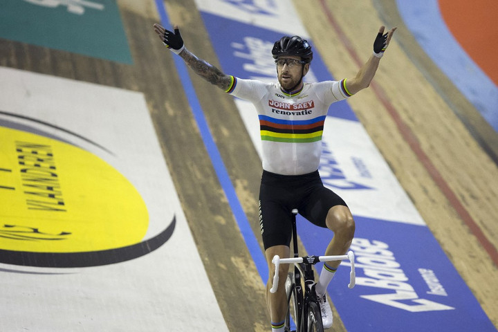 Zwycięzca Tour de France, Wiggins, był prześladowany jako dziecko przez trzy lata