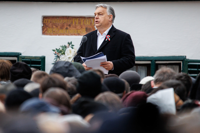 Orbán Viktor: nem hagyjuk, hogy beolvasszanak minket egy európai szuperállamba