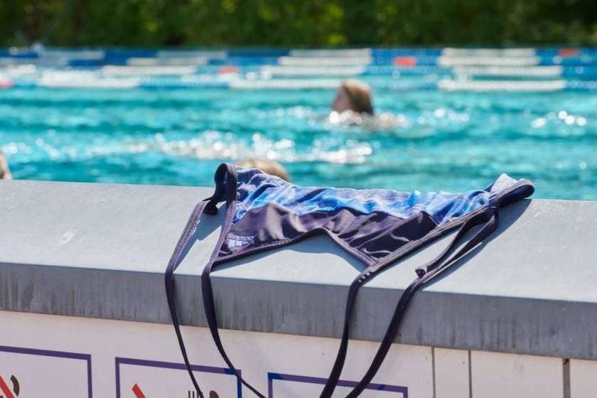 Wir wussten nicht, was wir verpasst haben: Frauen können jetzt in Berlin barbusig schwimmen