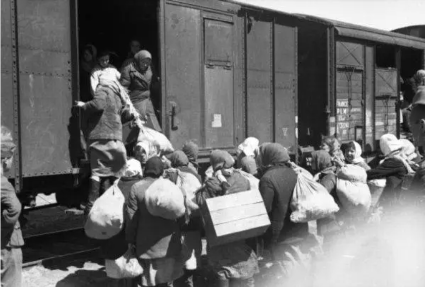 On April 12, we remember the Hungarians who were displaced from the Felvidék