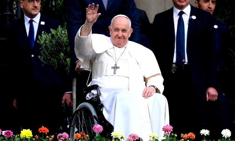 A „béke merészségére” van szükség Ferenc pápa szerint