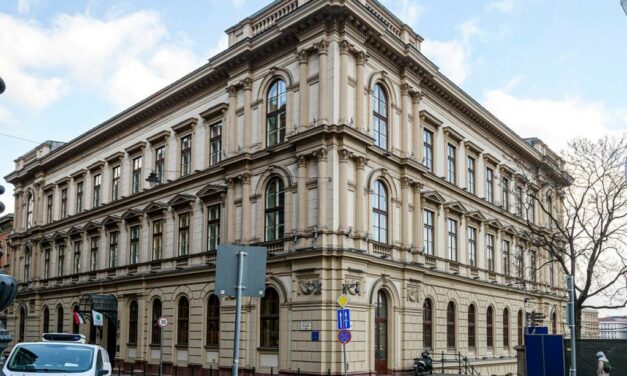 Hungary withdraws from the International Investment Bank